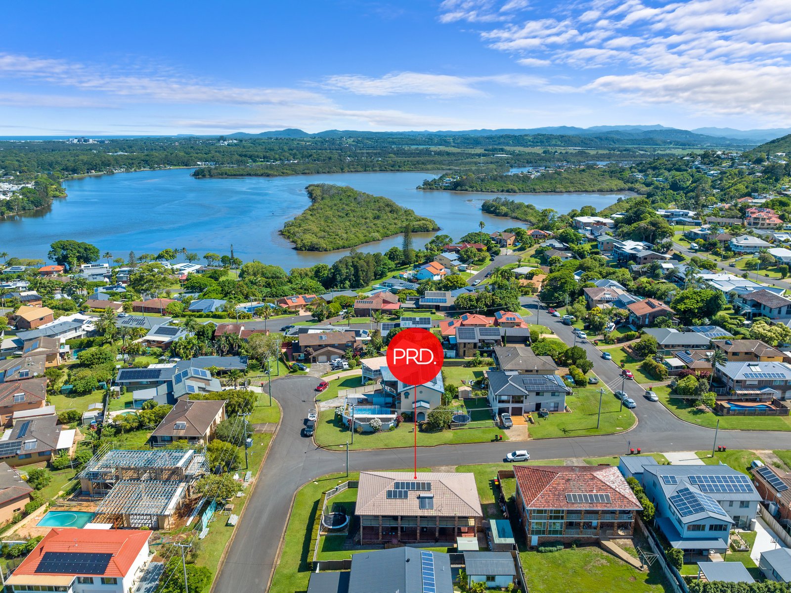 10 Echuca Crescent BANORA POINT 23