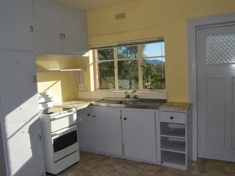 10 Edge Avenue LENAH VALLEY 4