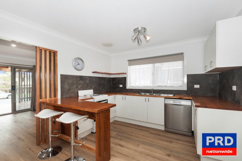 10 Edgeworth Avenue KANAHOOKA 2