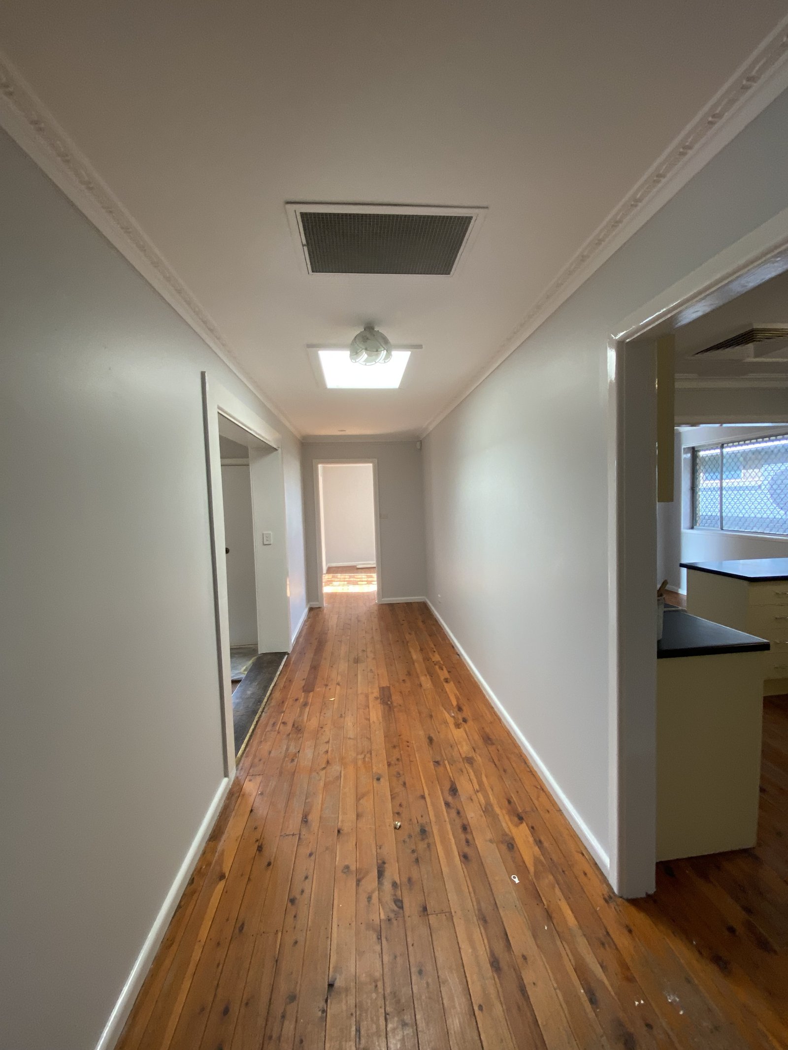 10 Edinburgh Street WEST TAMWORTH 2