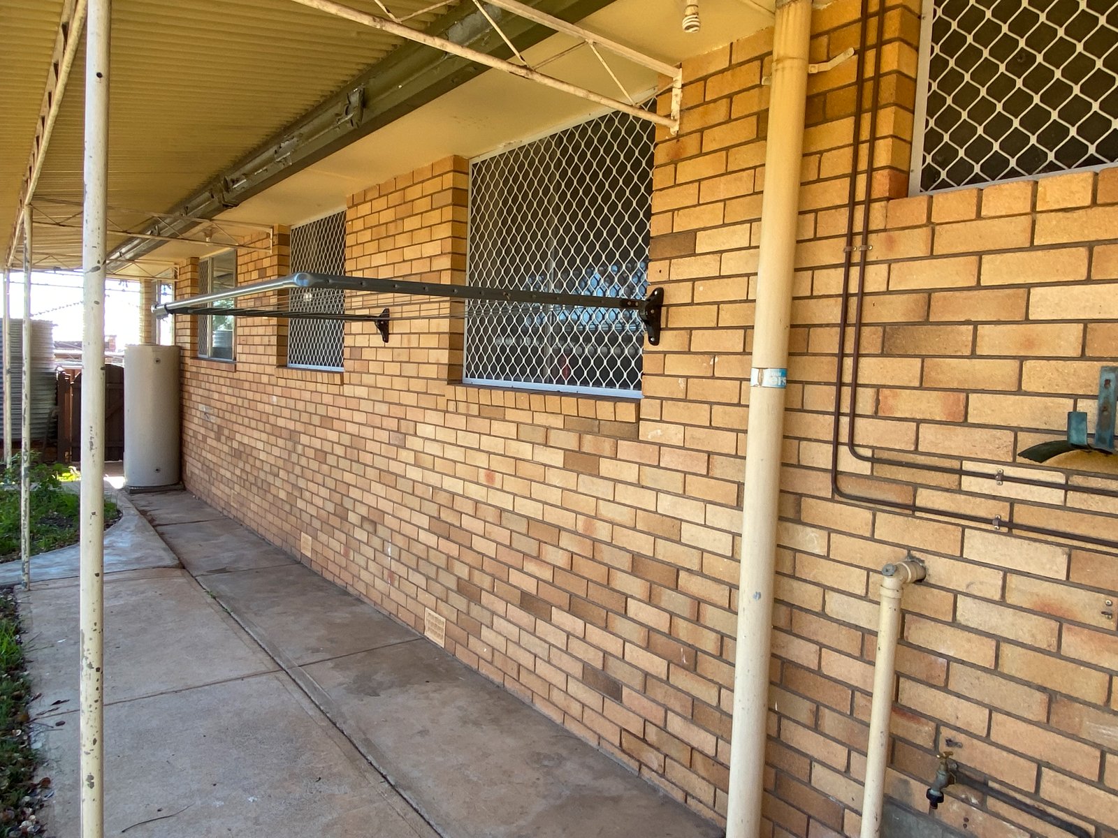 10 Edinburgh Street WEST TAMWORTH 9