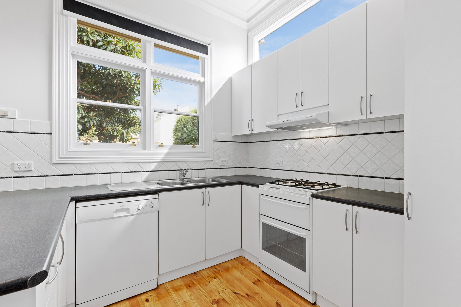 Gallery: 10 Edmanson Avenue
