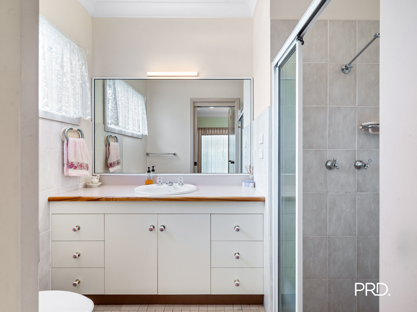 10 Elata Place KINGSWOOD 12