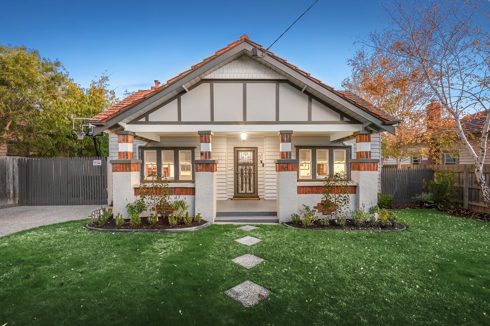 Gallery: 10 Eleebana Avenue