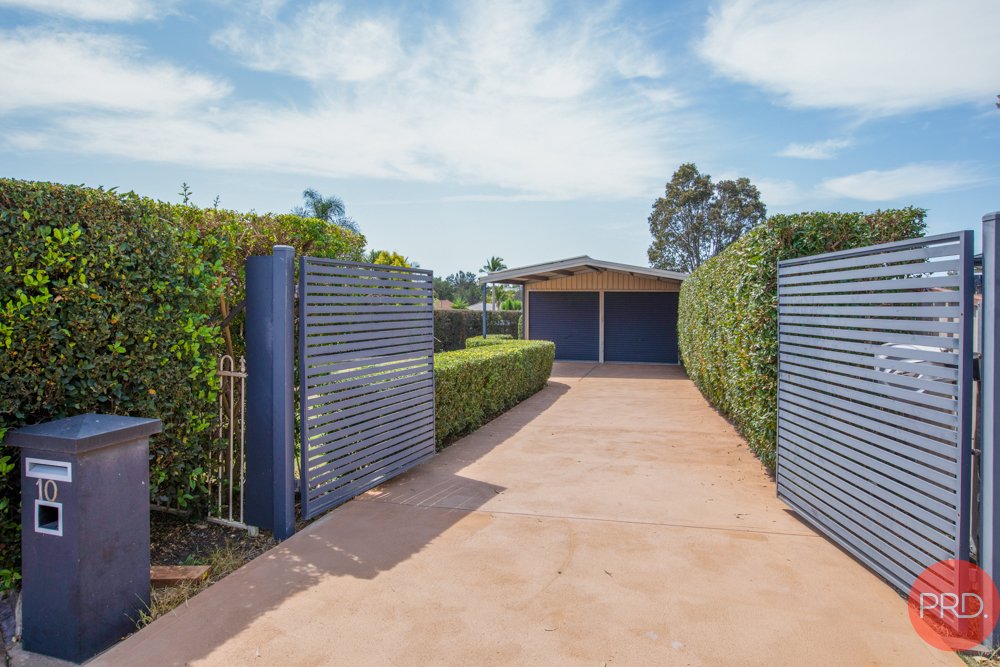 10 Elizabeth Close THORNTON 3