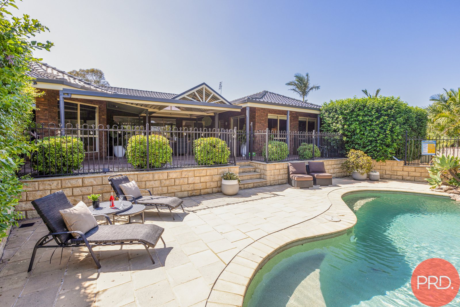 10 Elizabeth Close THORNTON 5