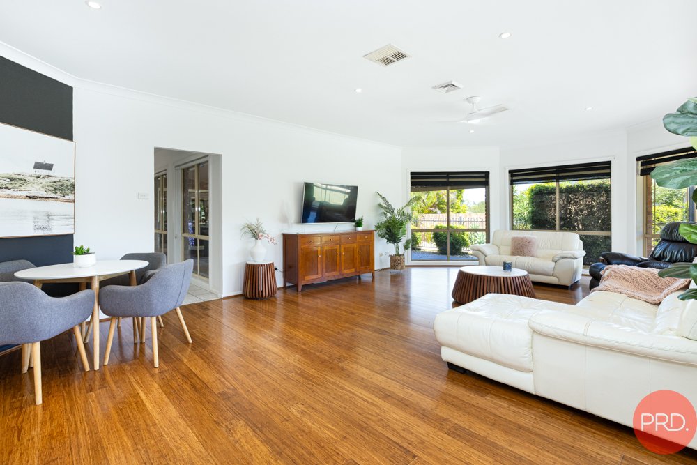 10 Elizabeth Close THORNTON 7