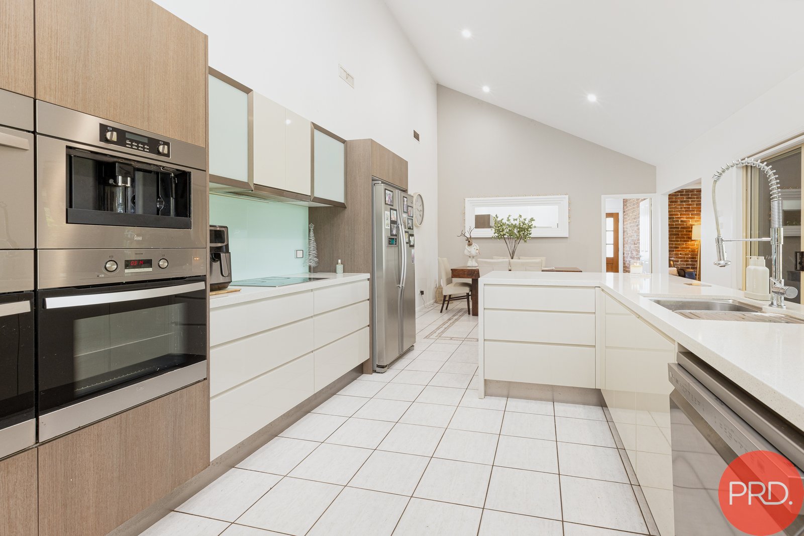 10 Elizabeth Close THORNTON 9