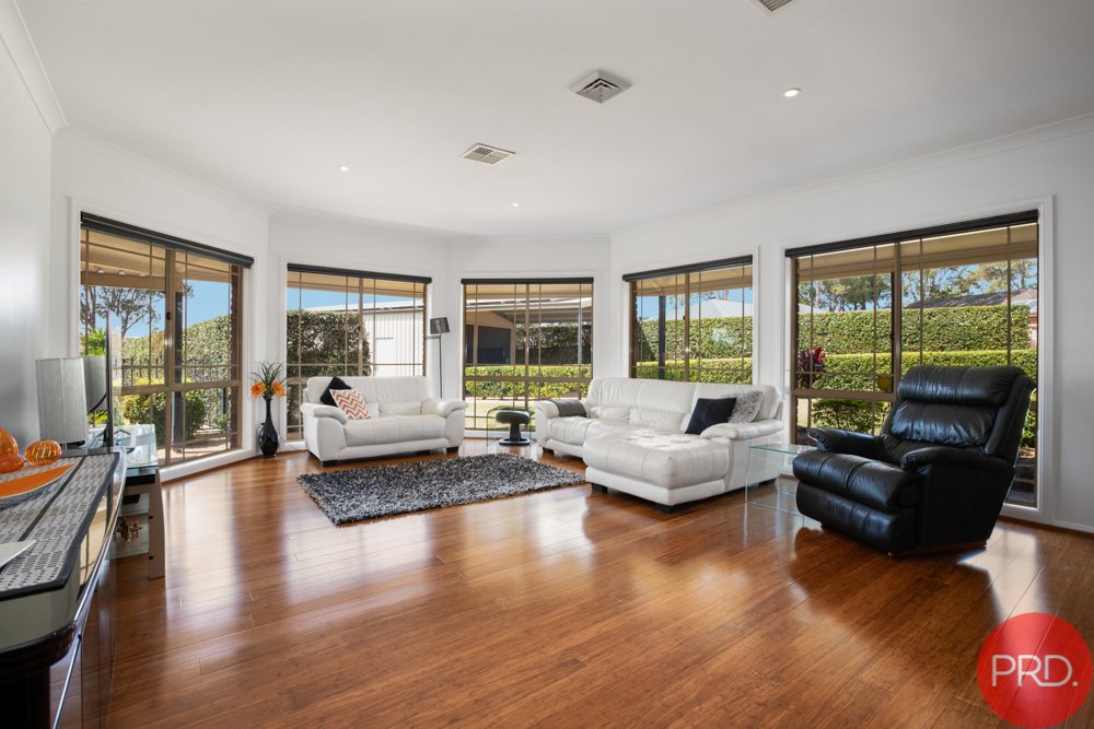 10 Elizabeth Close THORNTON 7