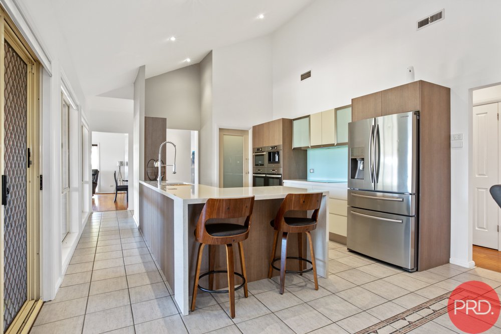 10 Elizabeth Close THORNTON 9