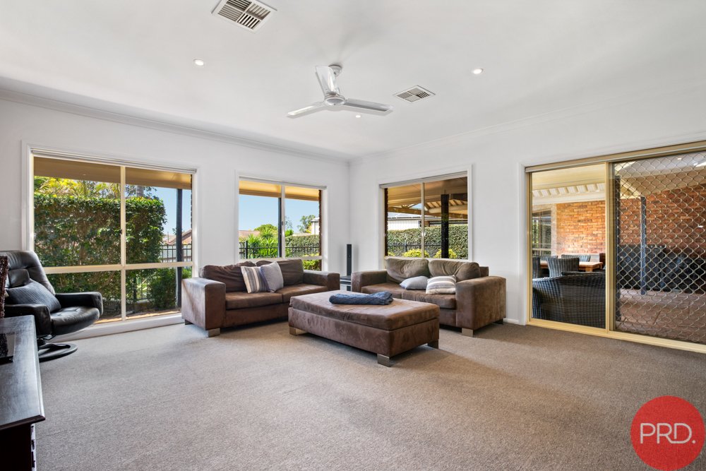 10 Elizabeth Close THORNTON 14