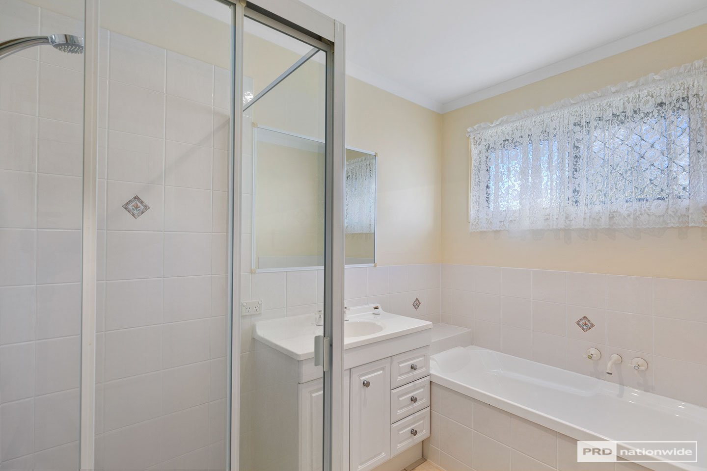 10 Elliot Court ELI WATERS 10