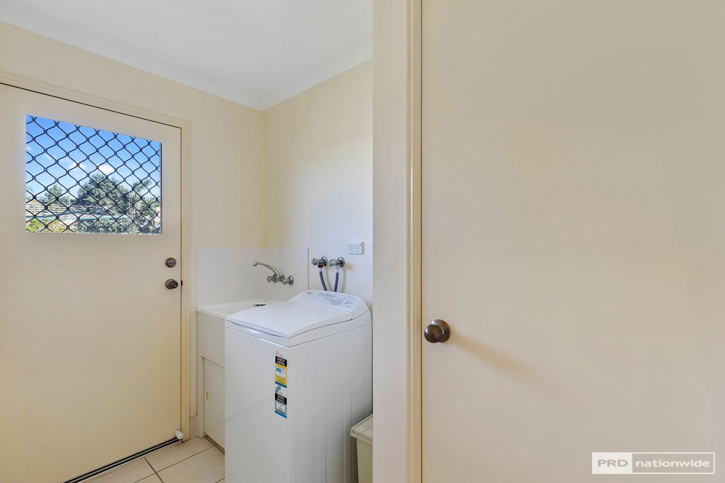 10 Elliot Court ELI WATERS 11