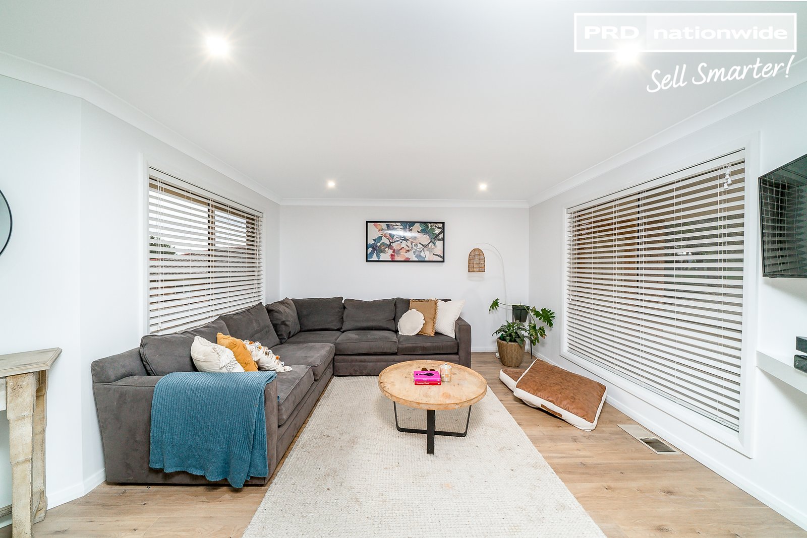 10 Ellwood Close BOURKELANDS 9