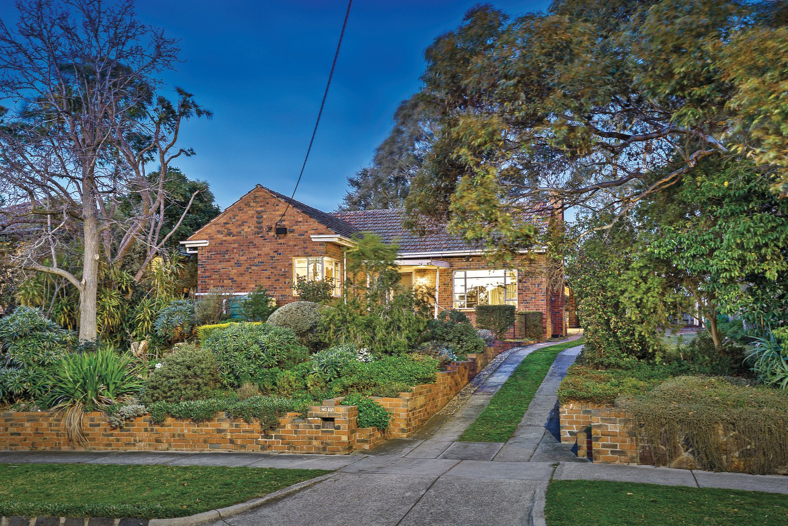 10 Elm Grove, Kew East, VIC