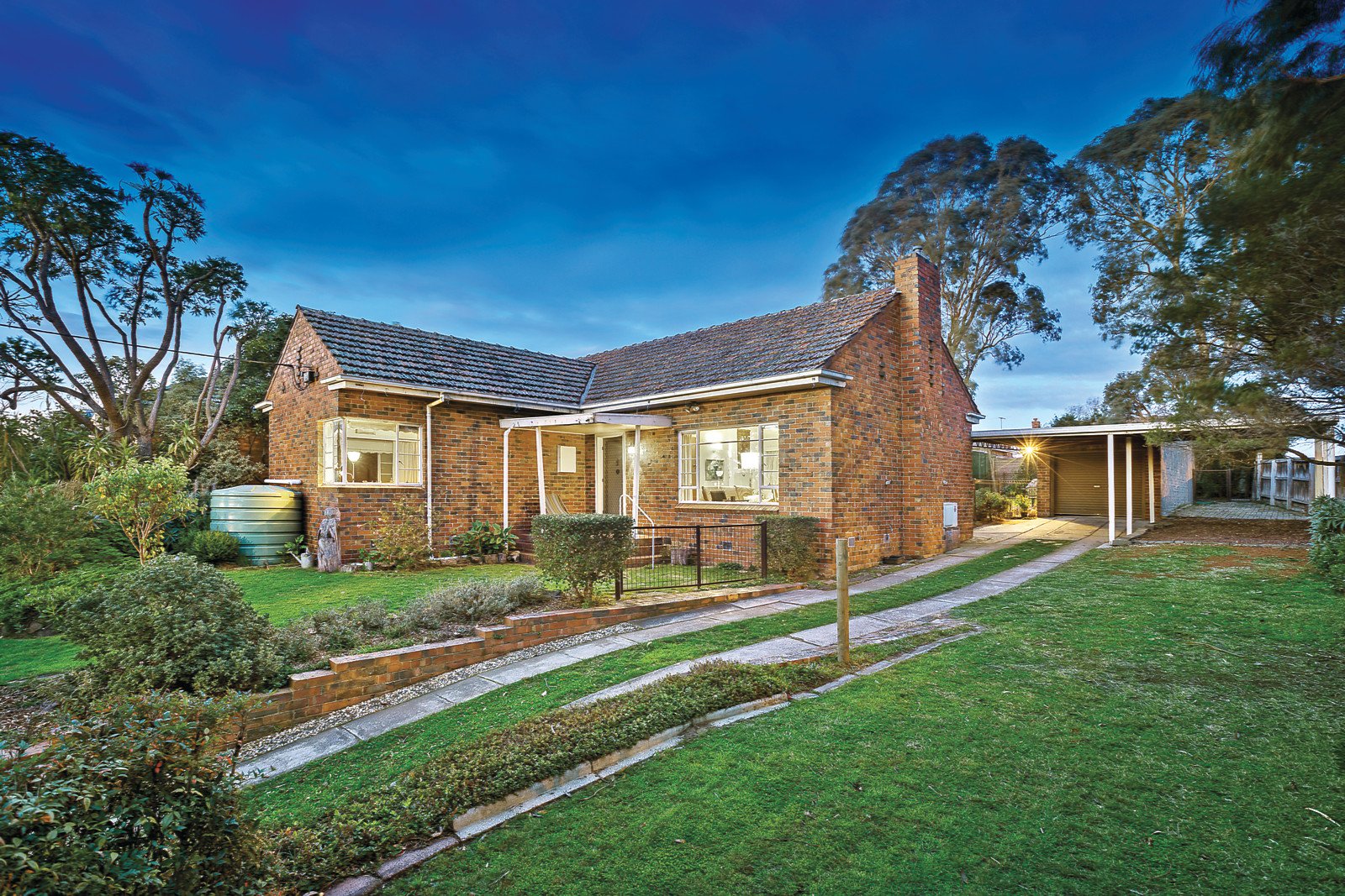 10 Elm Grove, Kew East, VIC