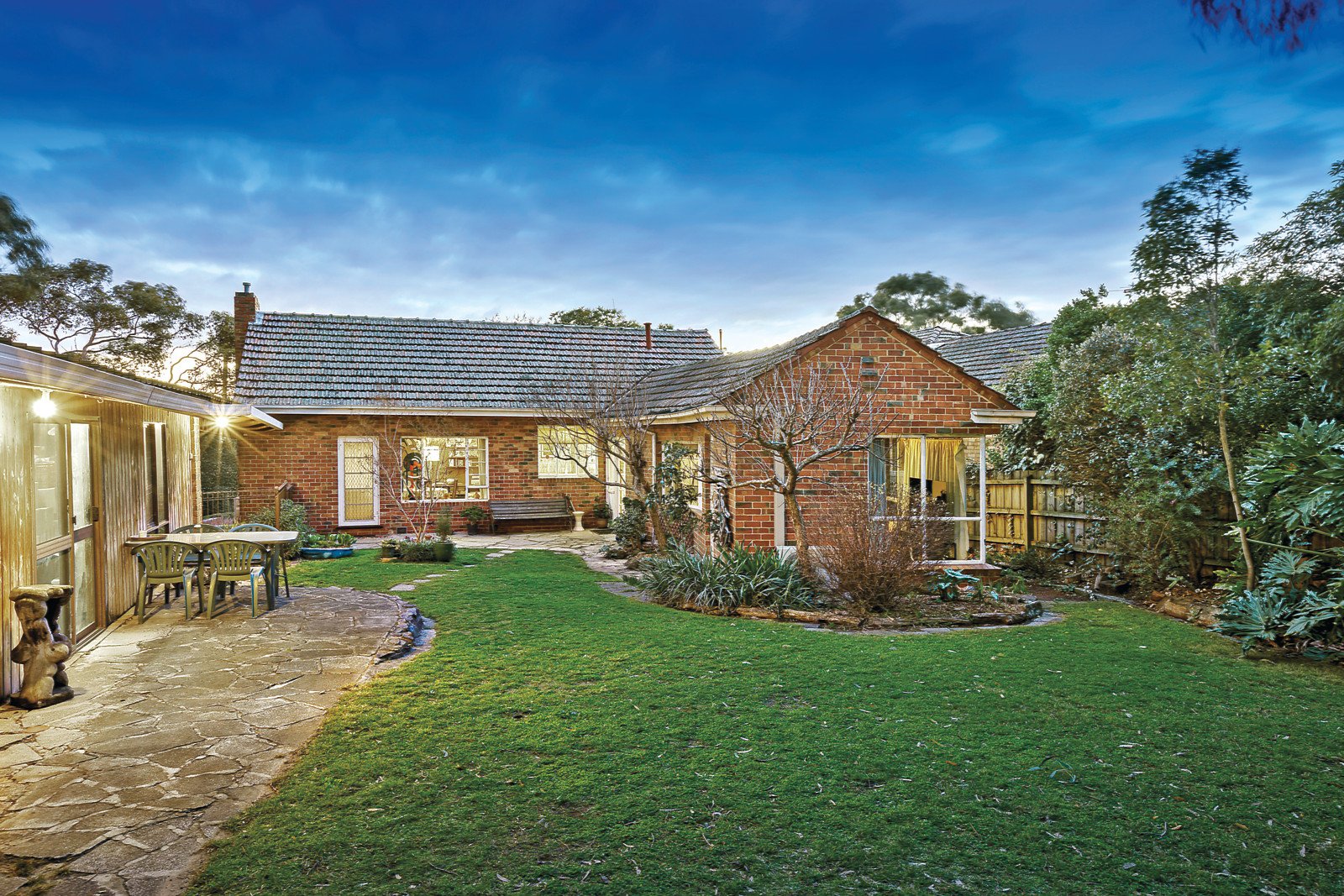 10 Elm Grove, Kew East, VIC