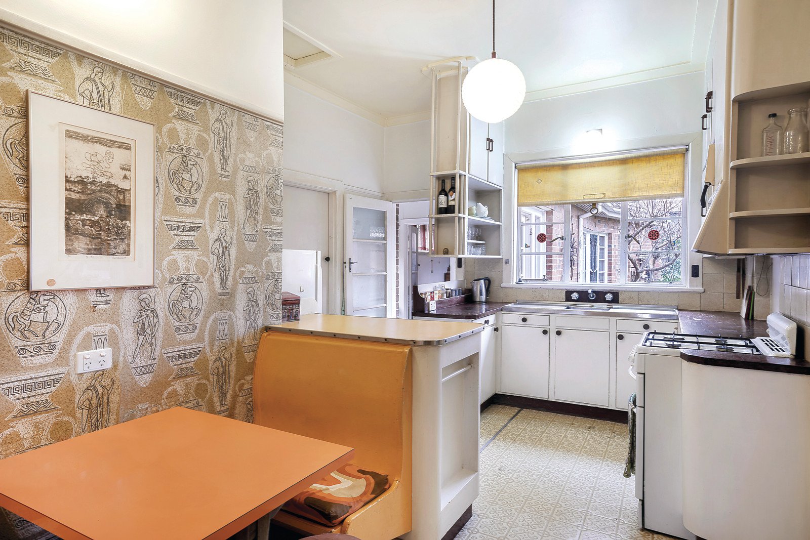 10 Elm Grove, Kew East, VIC