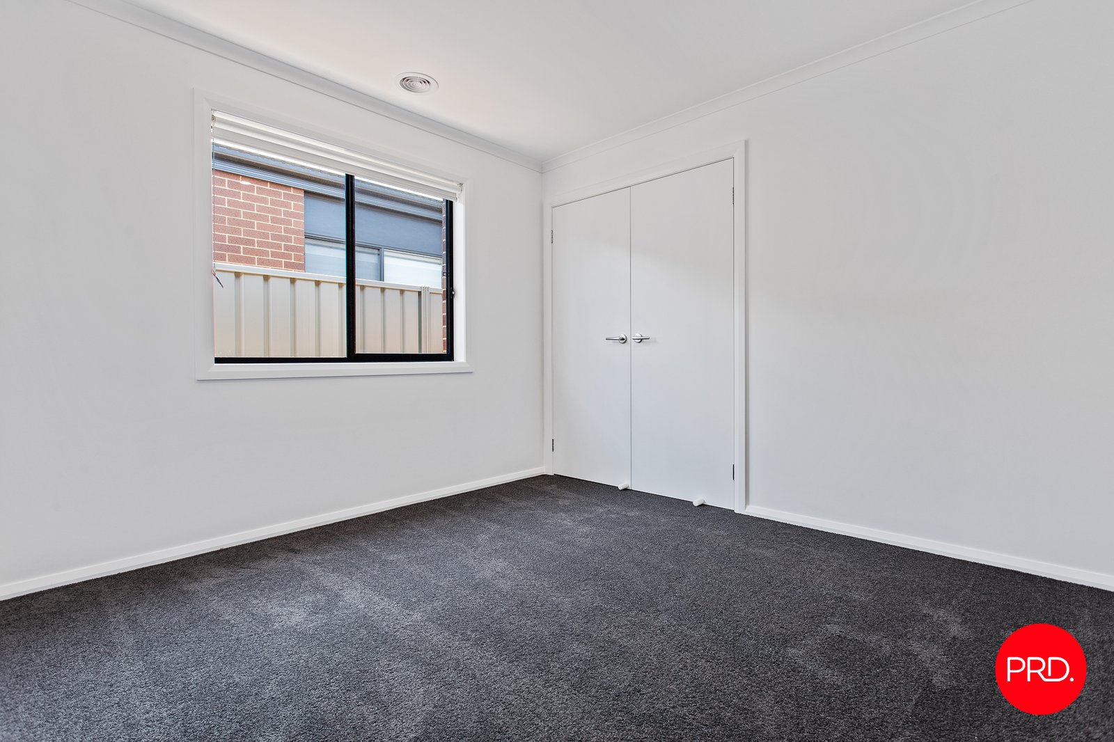 10 Elstead Drive STRATHDALE 11