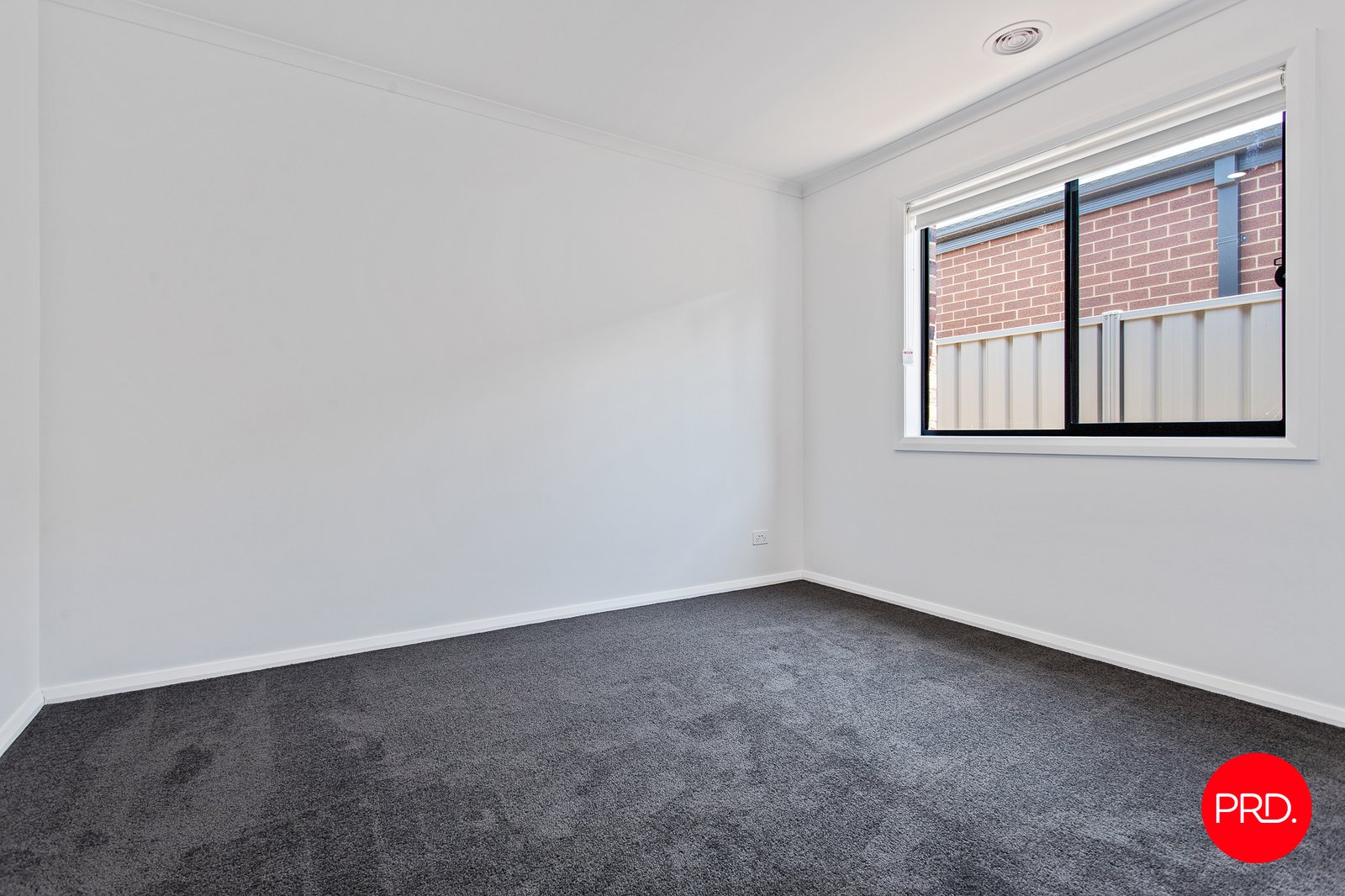 10 Elstead Drive STRATHDALE 12