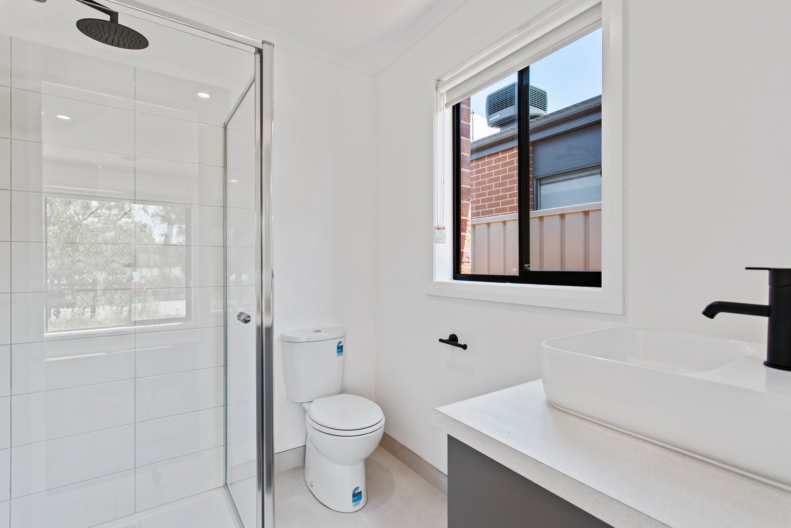 10 Elstead Drive STRATHDALE 9