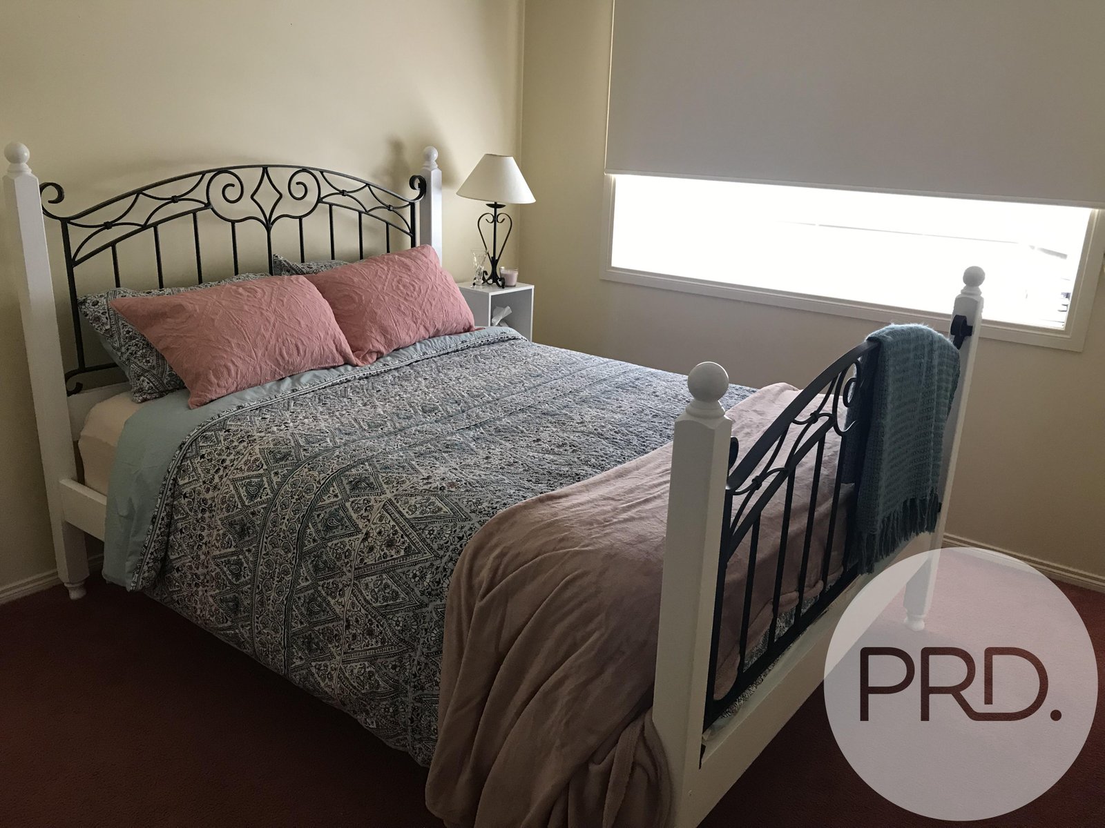 10 Elstead Way LAKE GARDENS 7