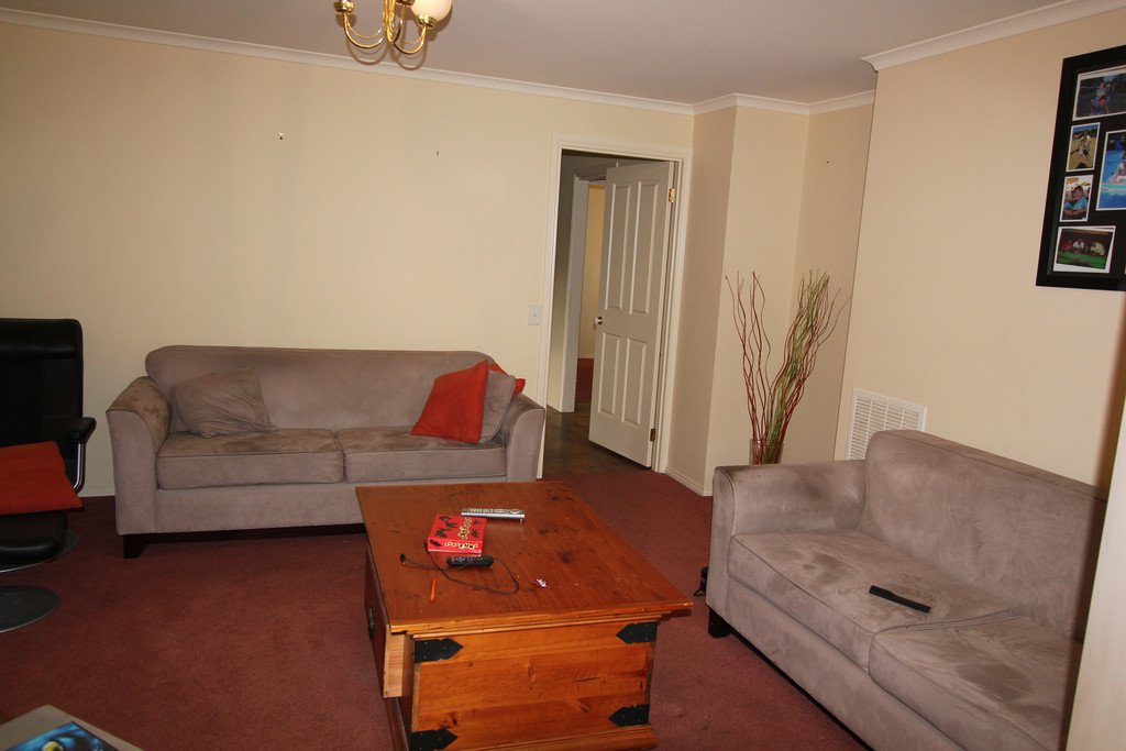 10 Elstead Way LAKE GARDENS 2