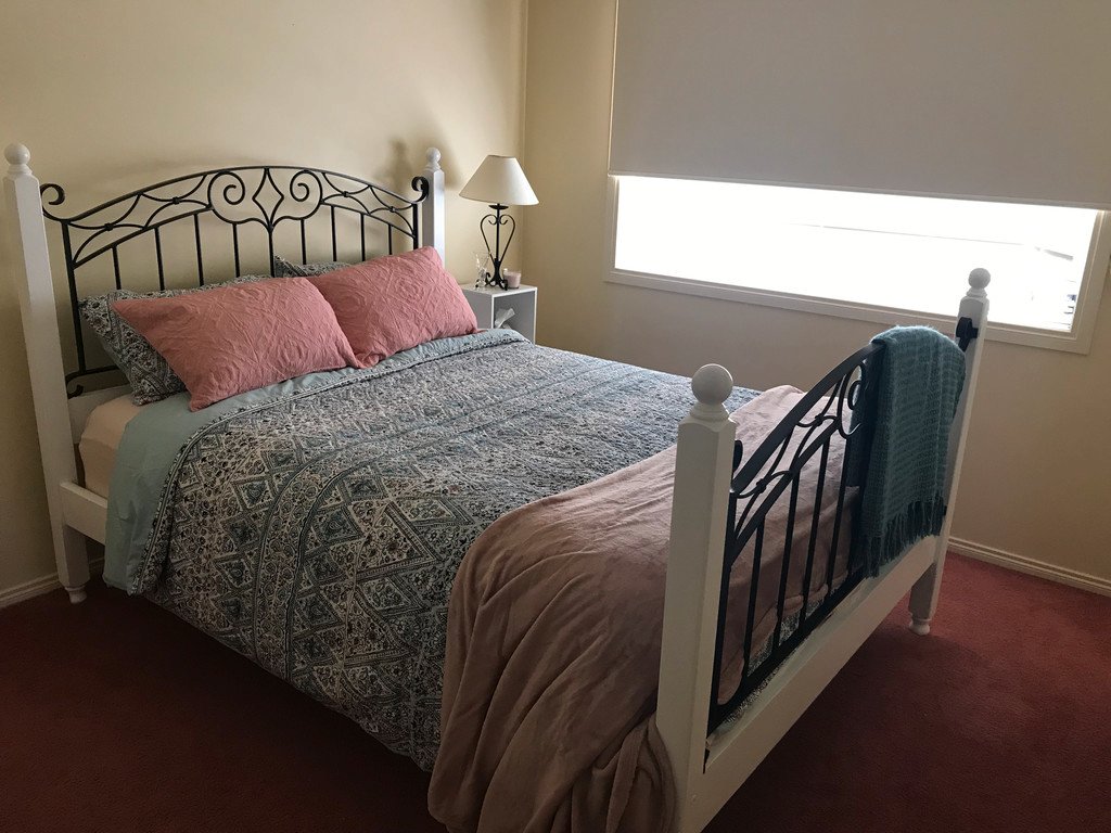 10 Elstead Way LAKE GARDENS 7