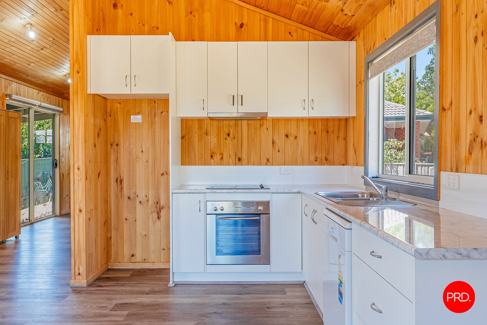 10 Energetic St  LONG GULLY 3