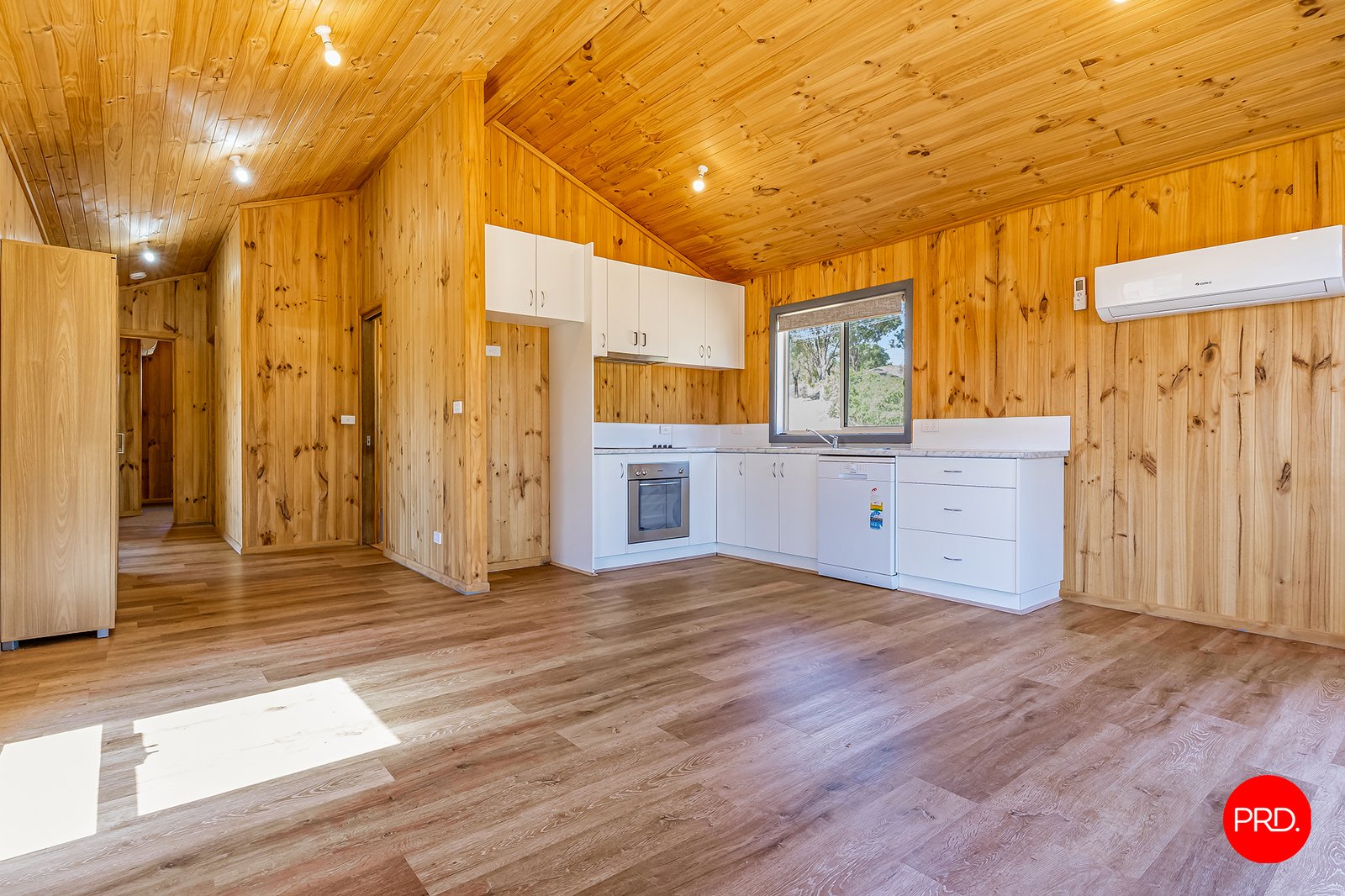 10 Energetic St  LONG GULLY 4