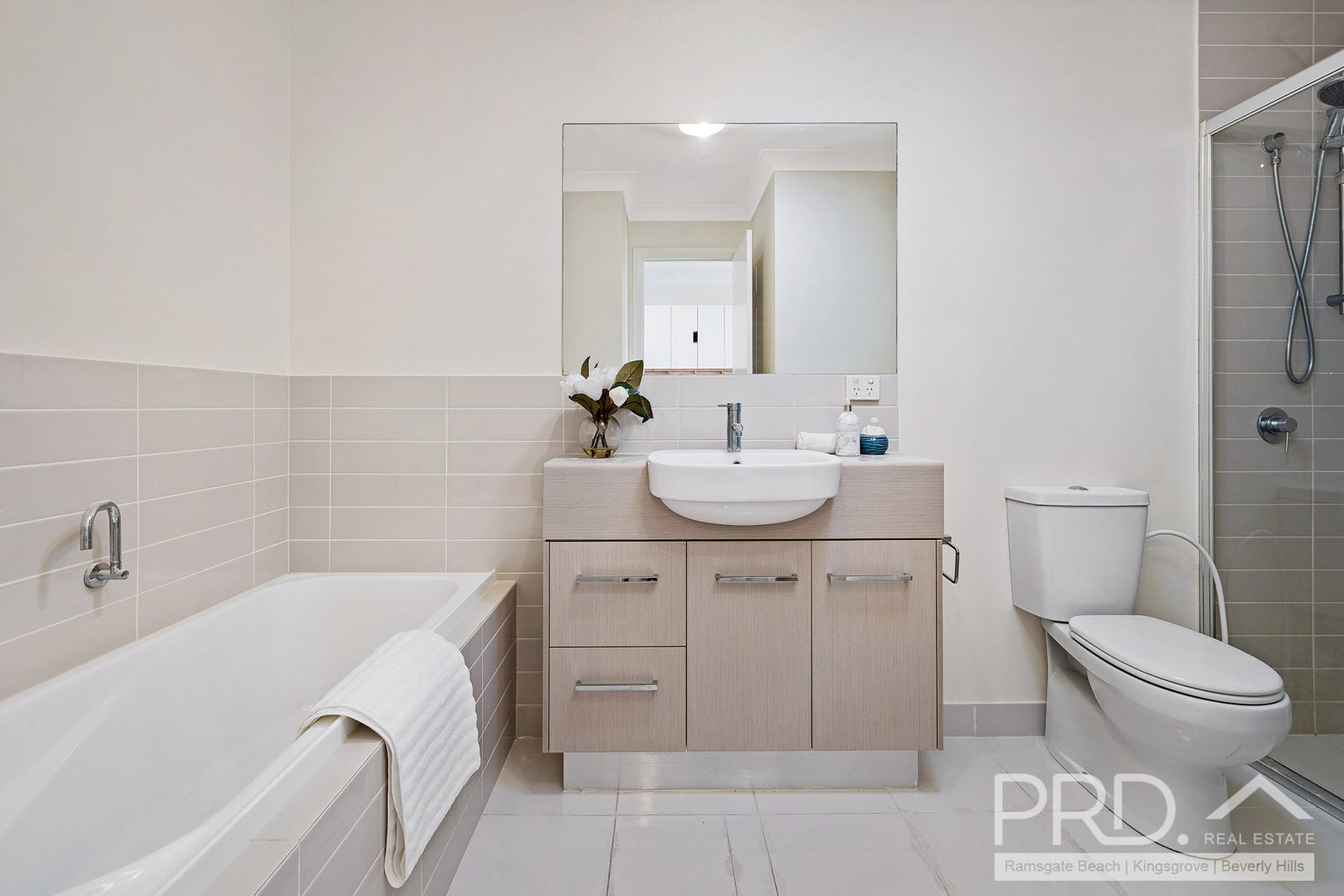 10 Esme Lane Parade NARWEE 10