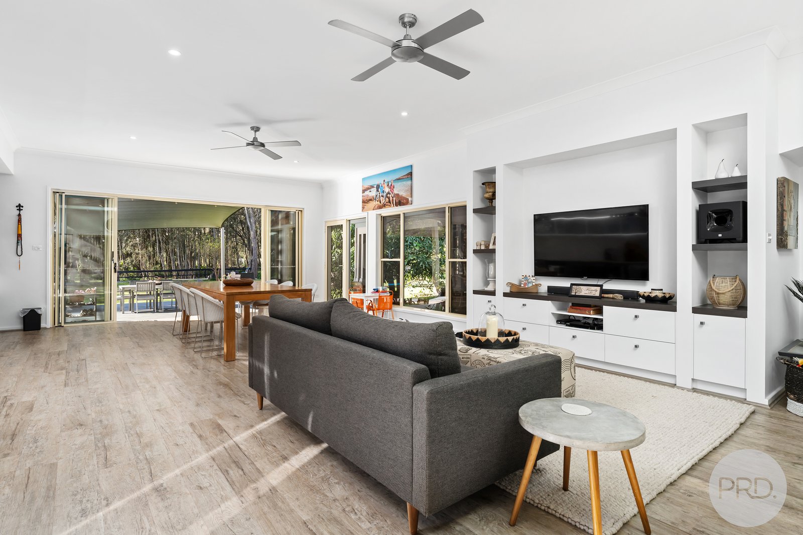 10 Eucalyptus Drive ONE MILE 12