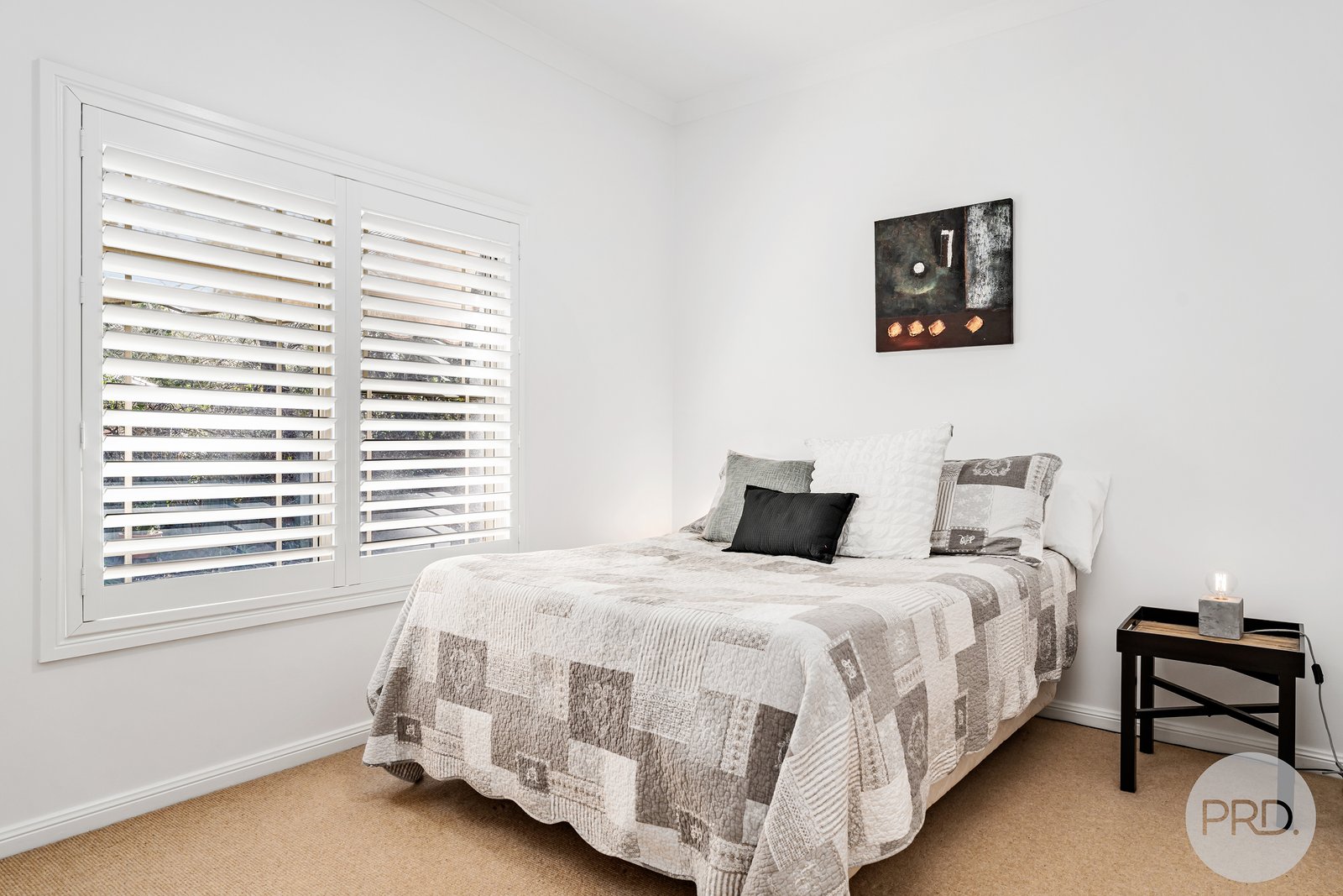 10 Eucalyptus Drive ONE MILE 29