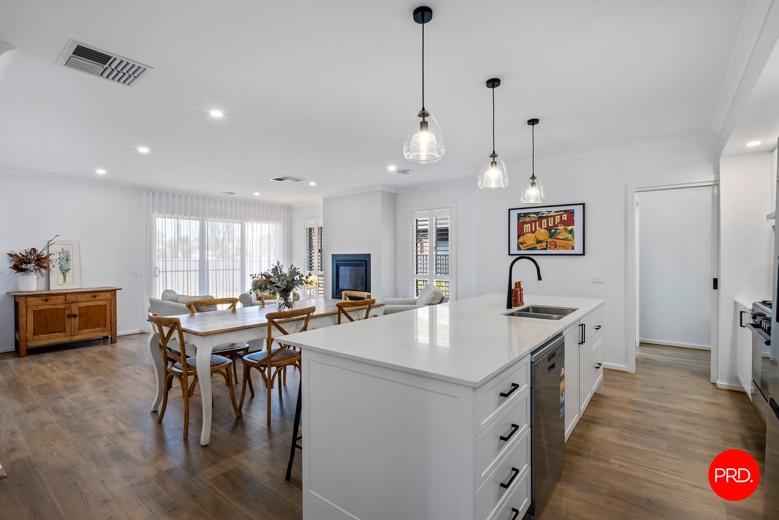 10 Eucalyptus Street JACKASS FLAT 4