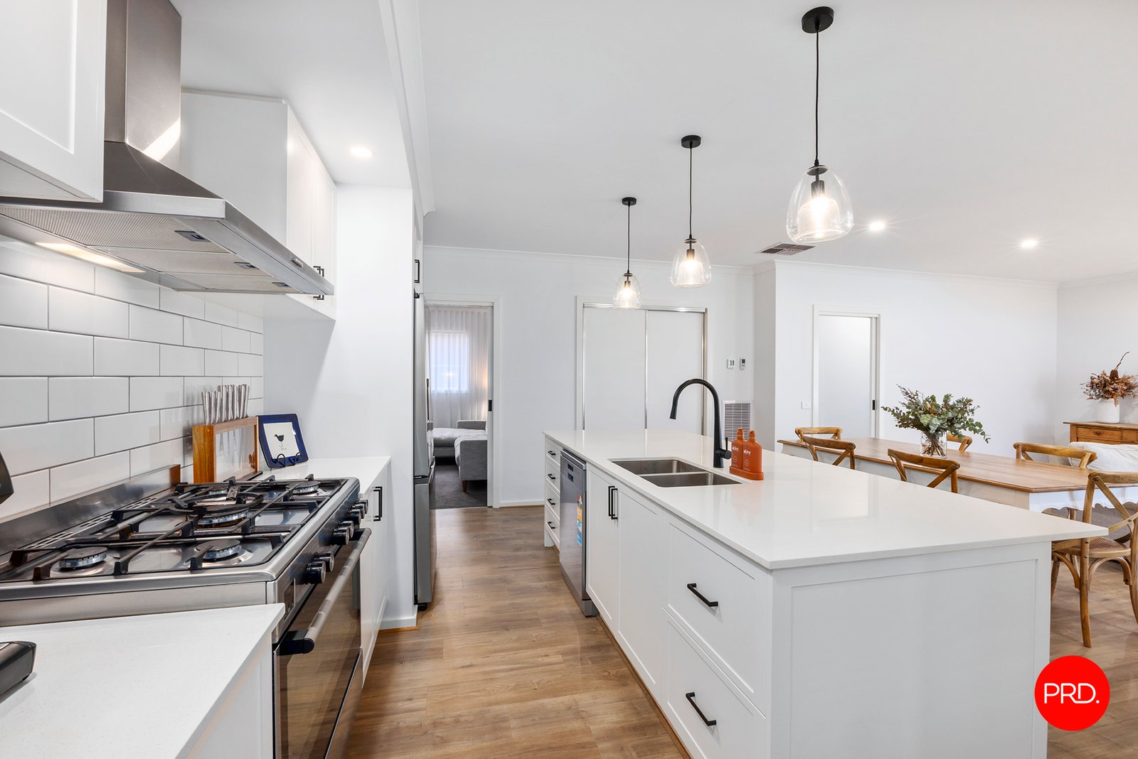 10 Eucalyptus Street JACKASS FLAT 5