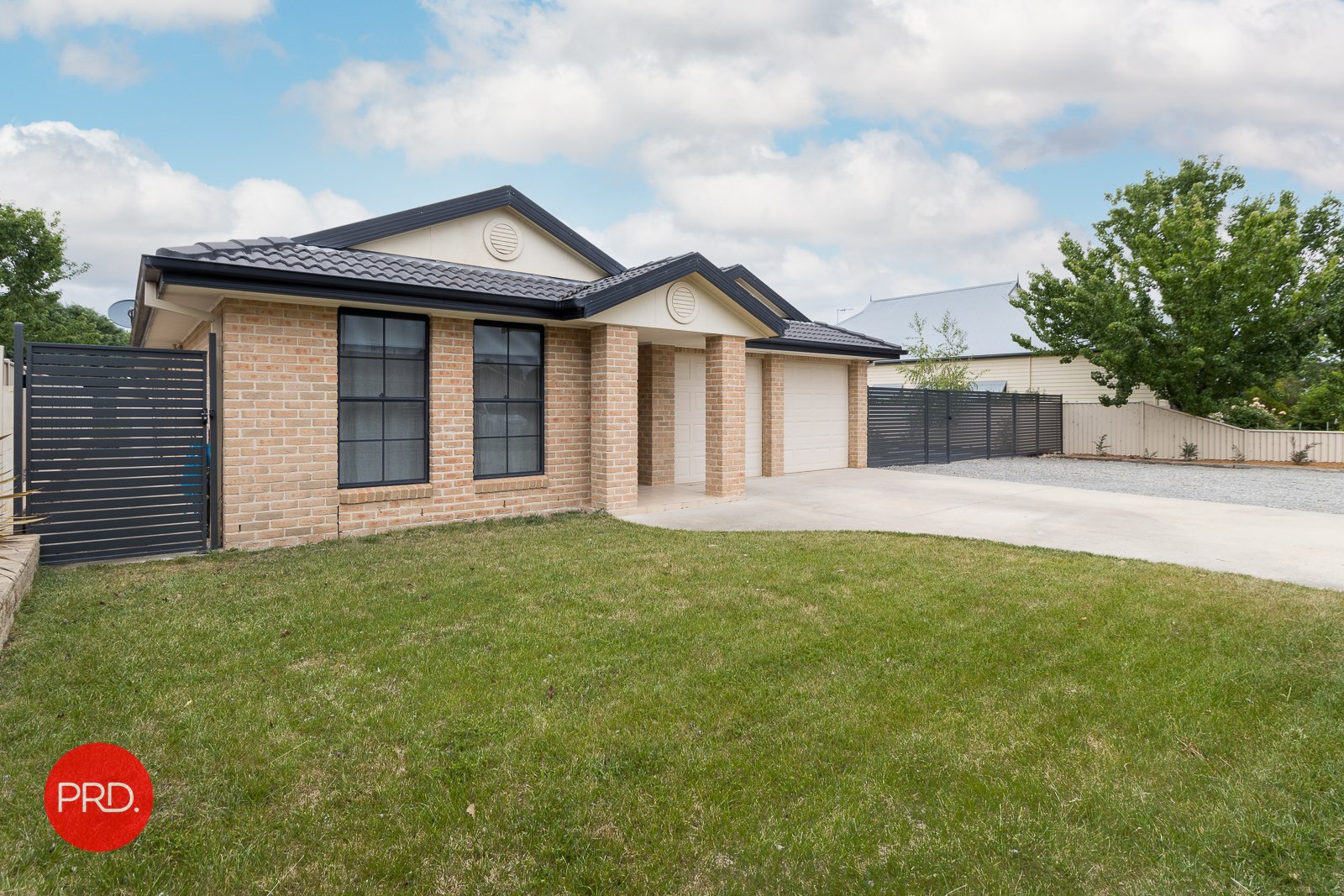 10 Eyre Street BUNGENDORE 2