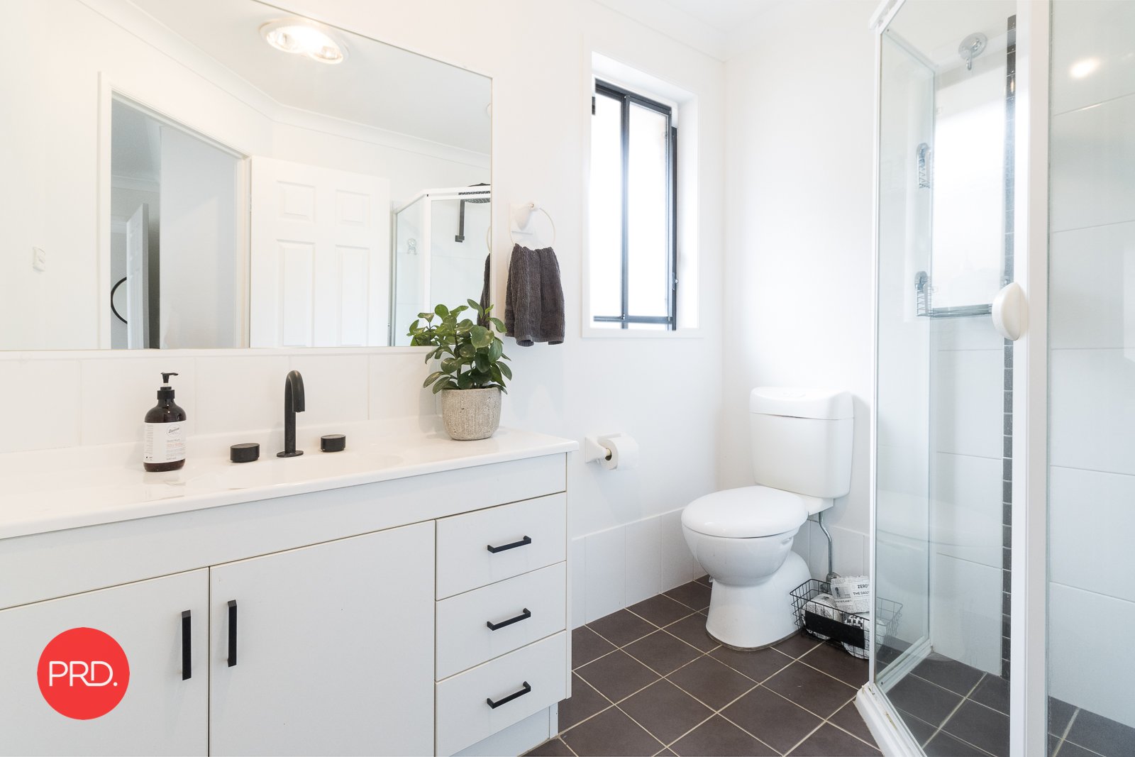 10 Eyre Street BUNGENDORE 12