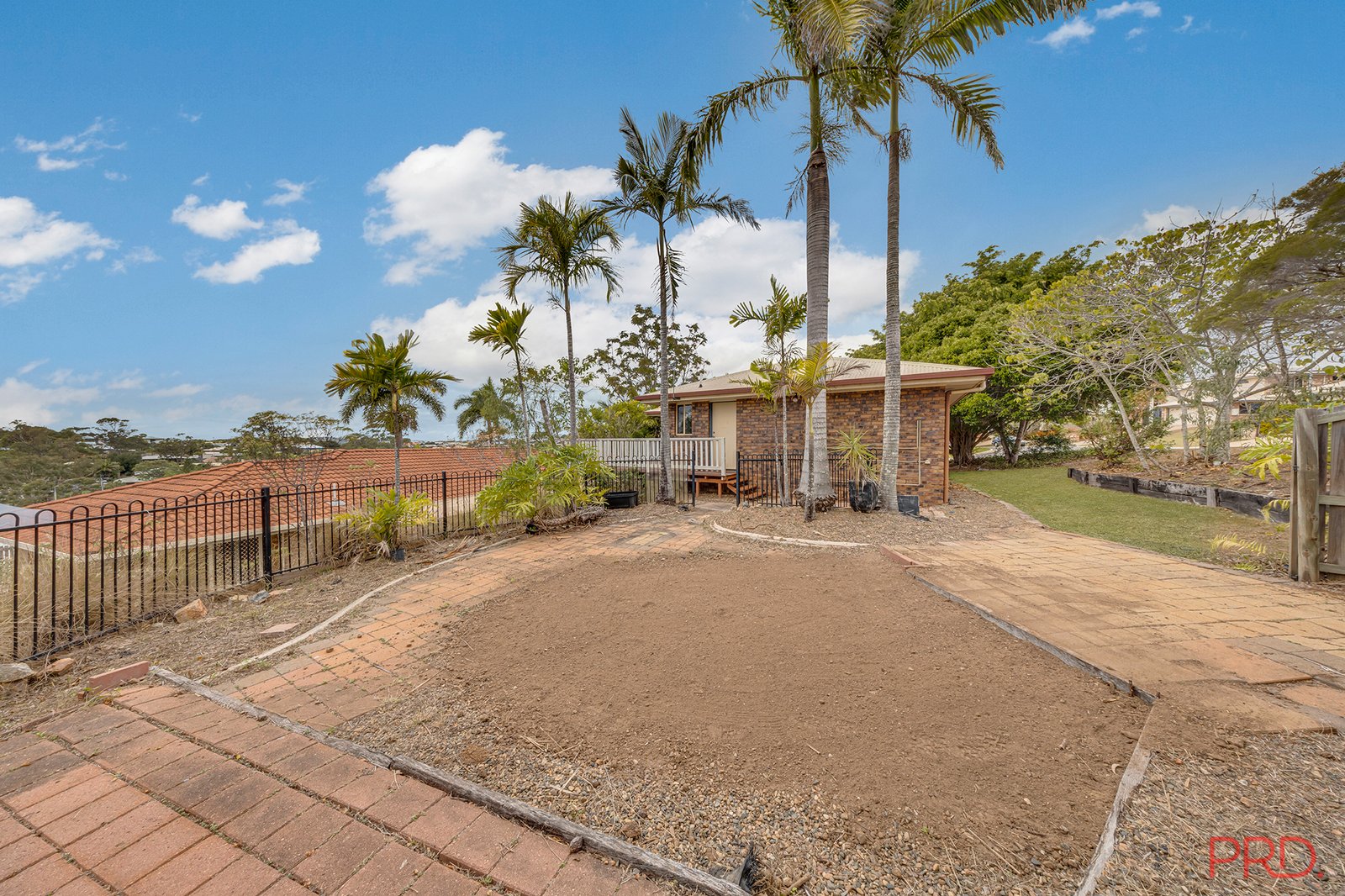 10 Fairbairn Place CLINTON 13