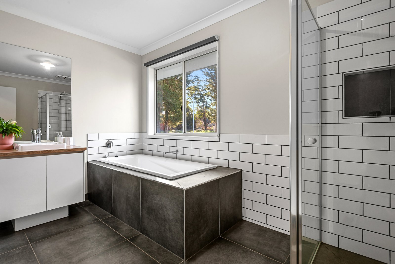Real Estate and Property in 10 Falls Road, Trentham, VIC