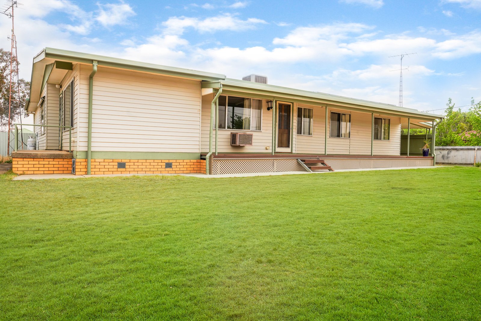10 Ferrier Street LOCKHART 1