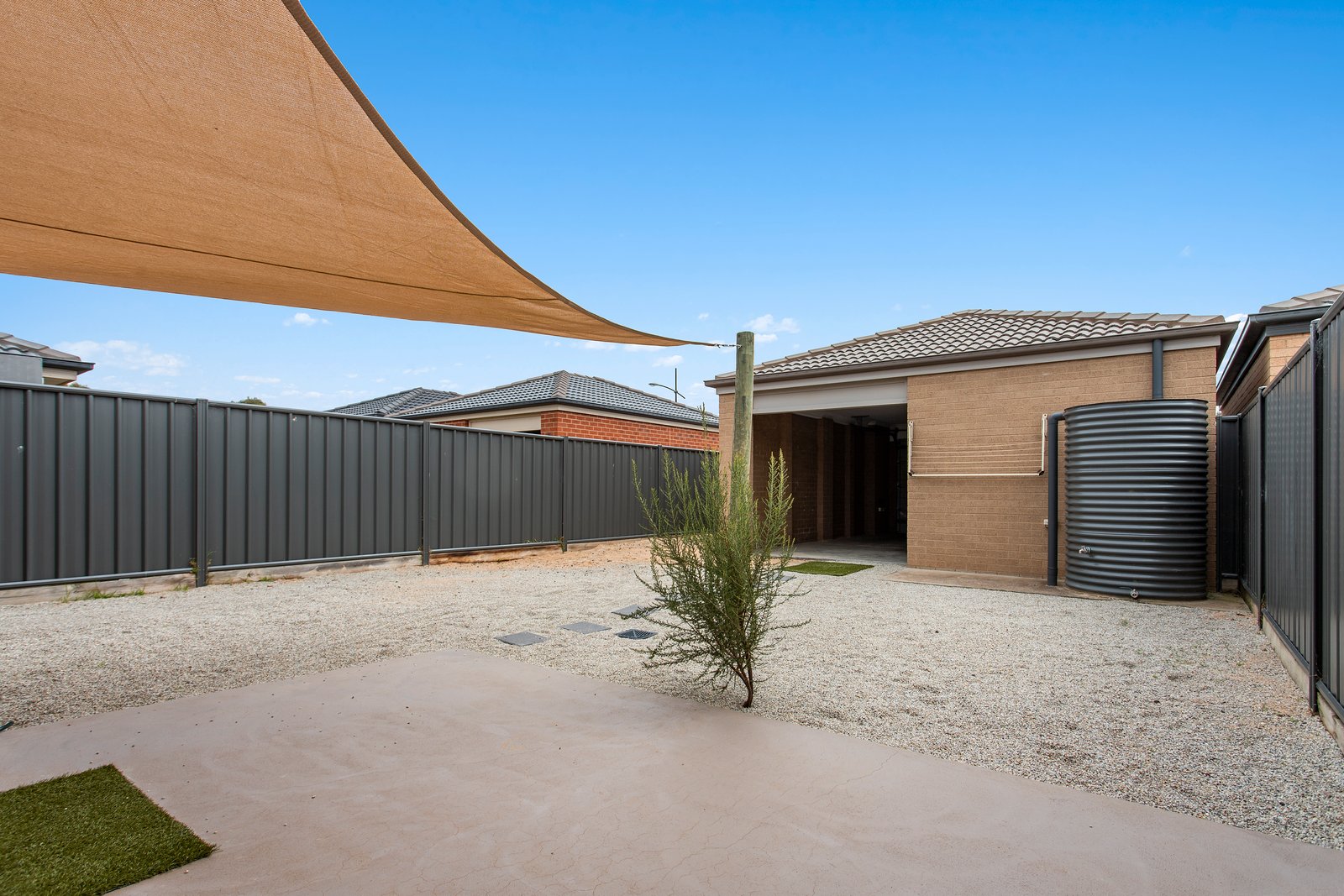 10 Fiddlers Lane JACKASS FLAT 12