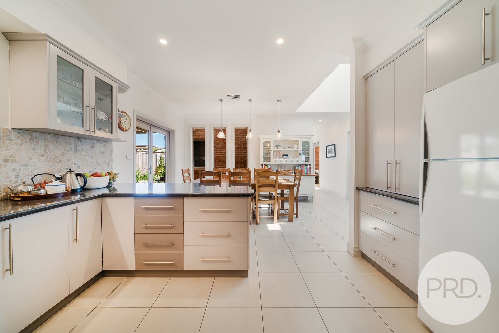 10 Fisher Place LLOYD 5