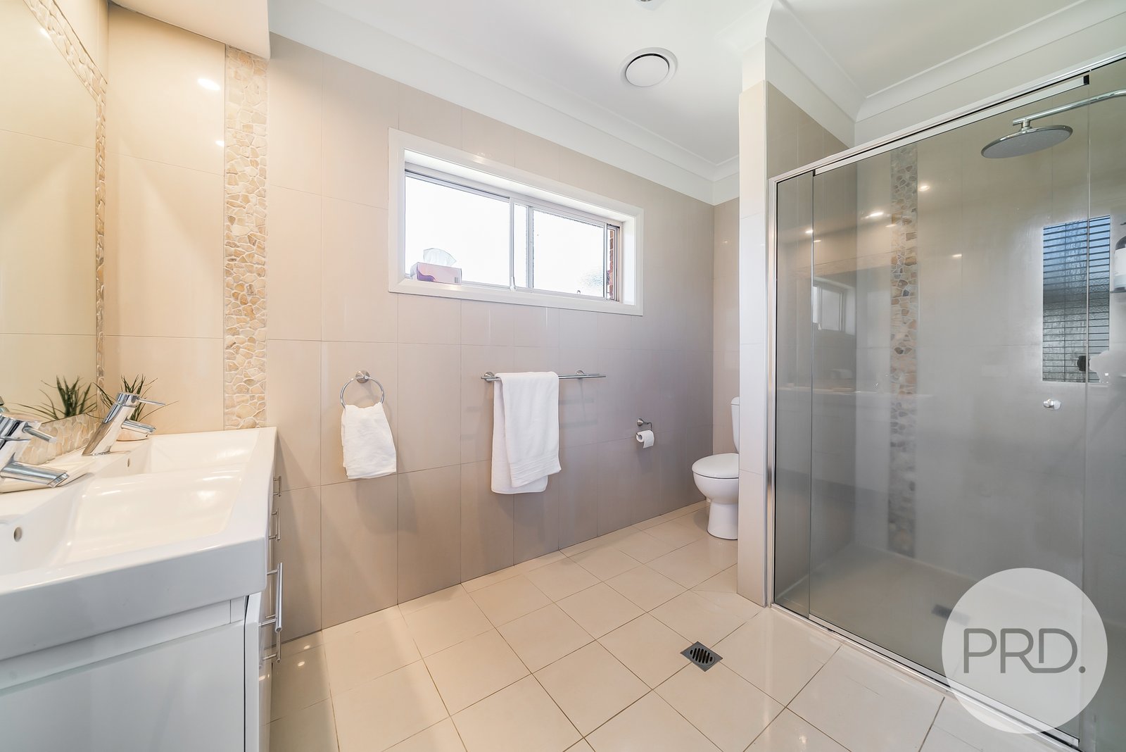 10 Fisher Place LLOYD 10