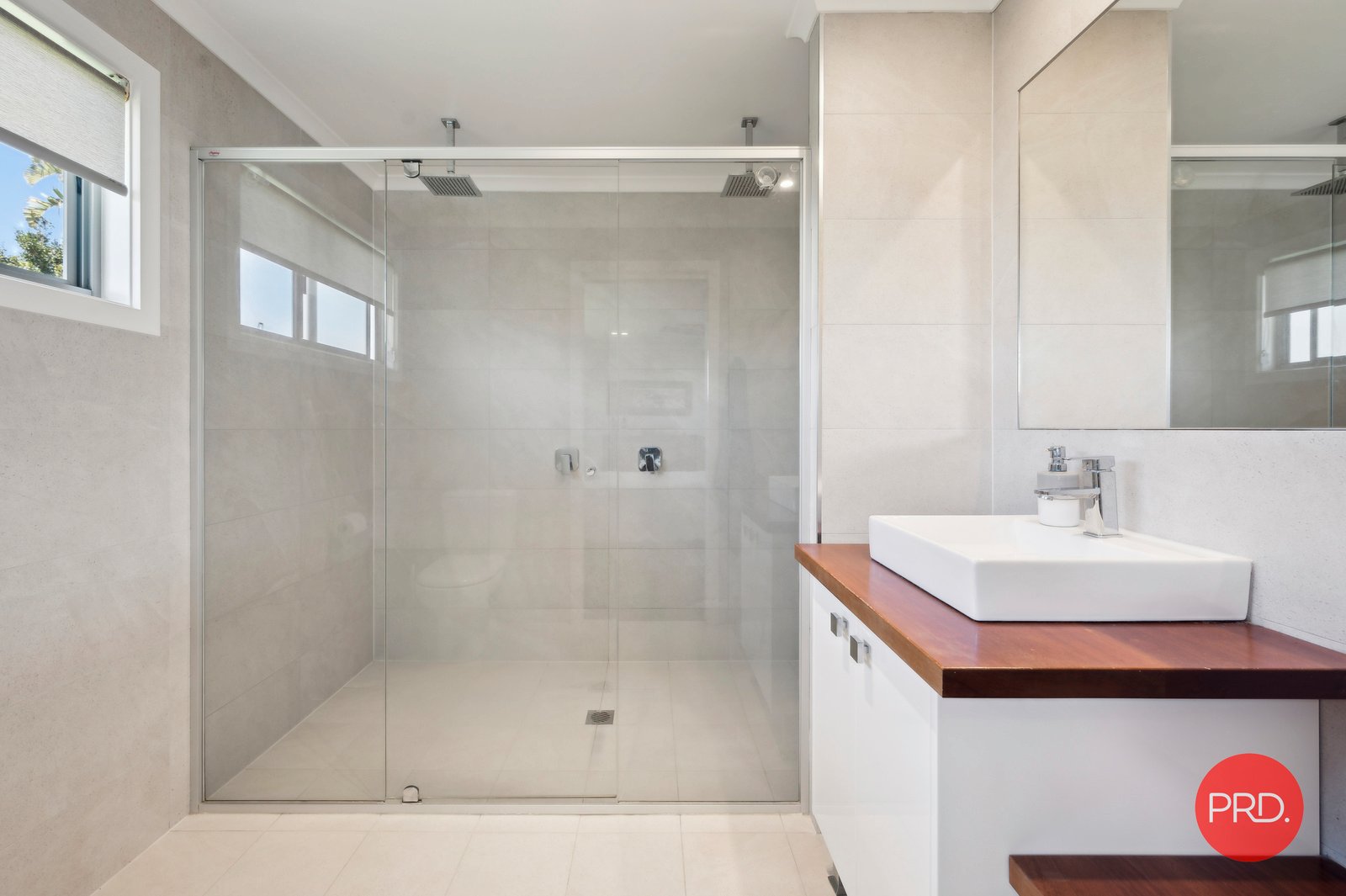 10 Fisher Road SAPPHIRE BEACH 11