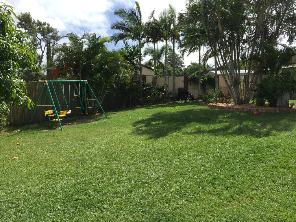 10 Fitzroy Court BOYNE ISLAND 2