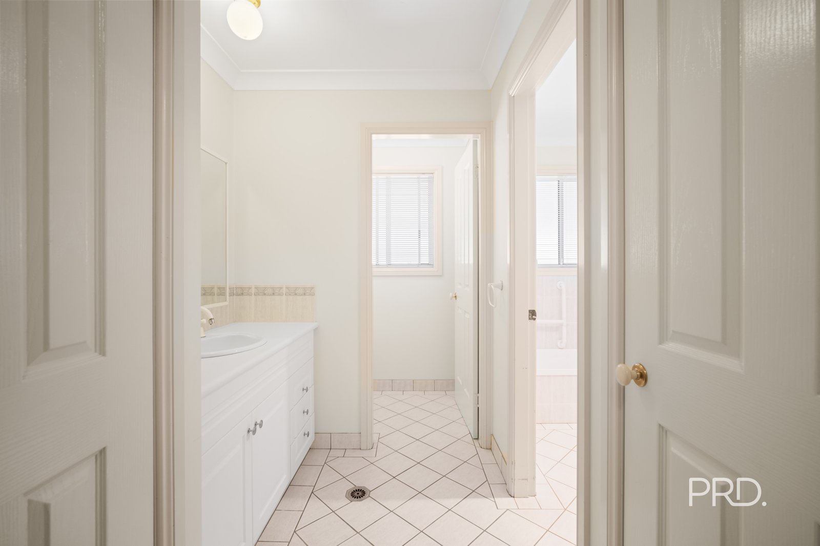 10 Fletcher Place KOORINGAL 18