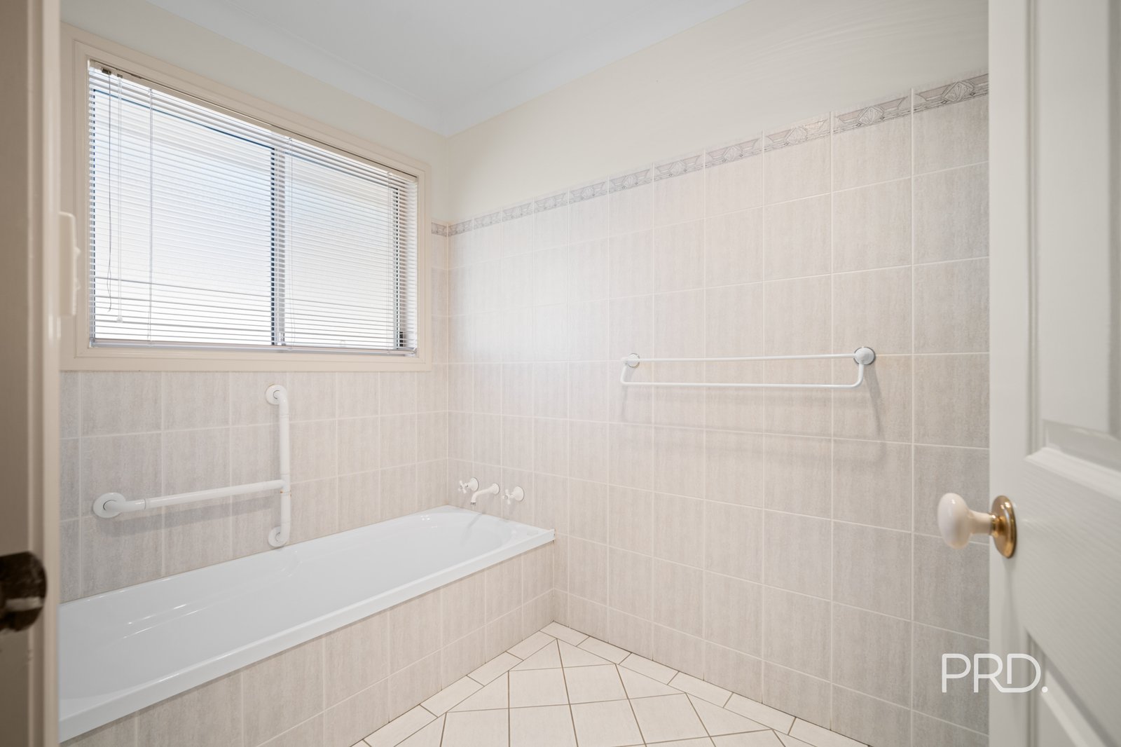 10 Fletcher Place KOORINGAL 21