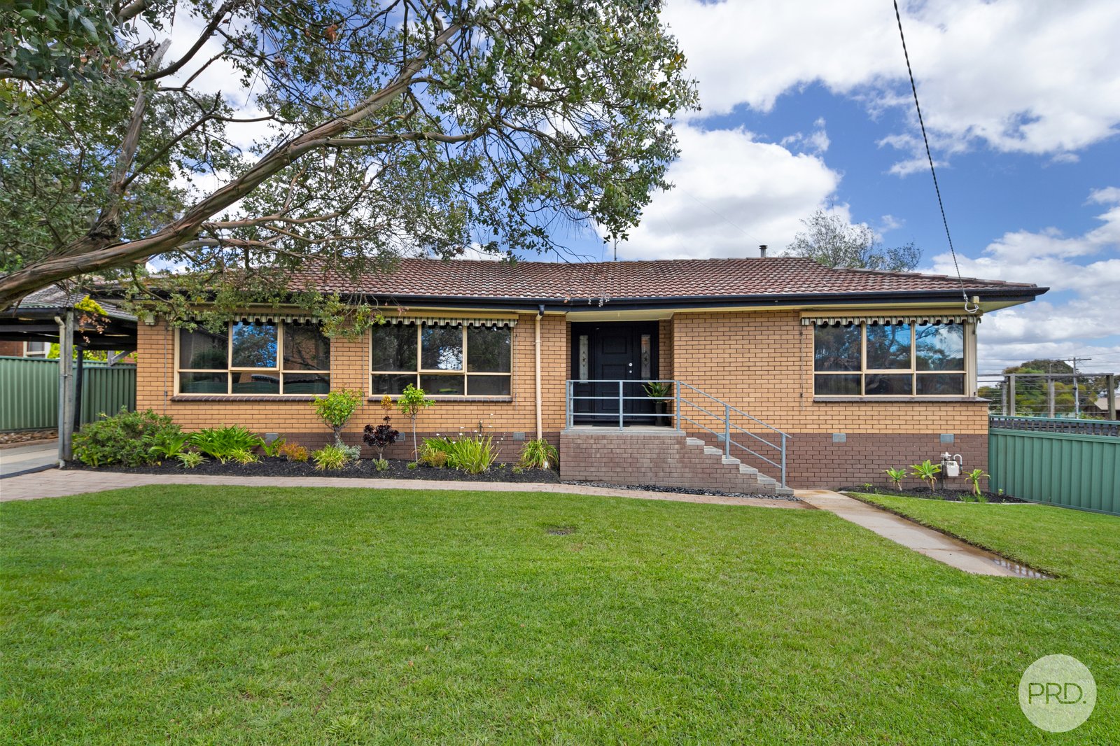 10 Foley Crescent BLACK HILL 1