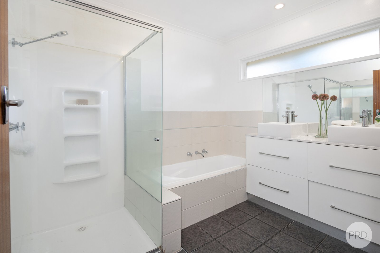 10 Foley Crescent BLACK HILL 9