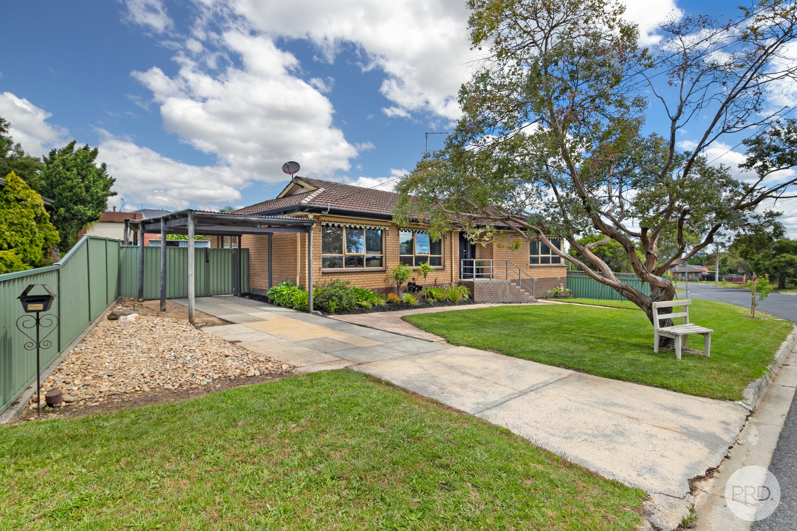 10 Foley Crescent BLACK HILL 14